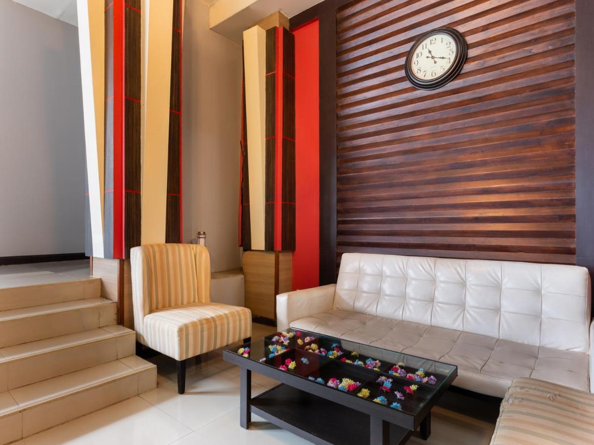 Oyo 1127 Baan Siam Hotel เชียงราย ภายนอก รูปภาพ