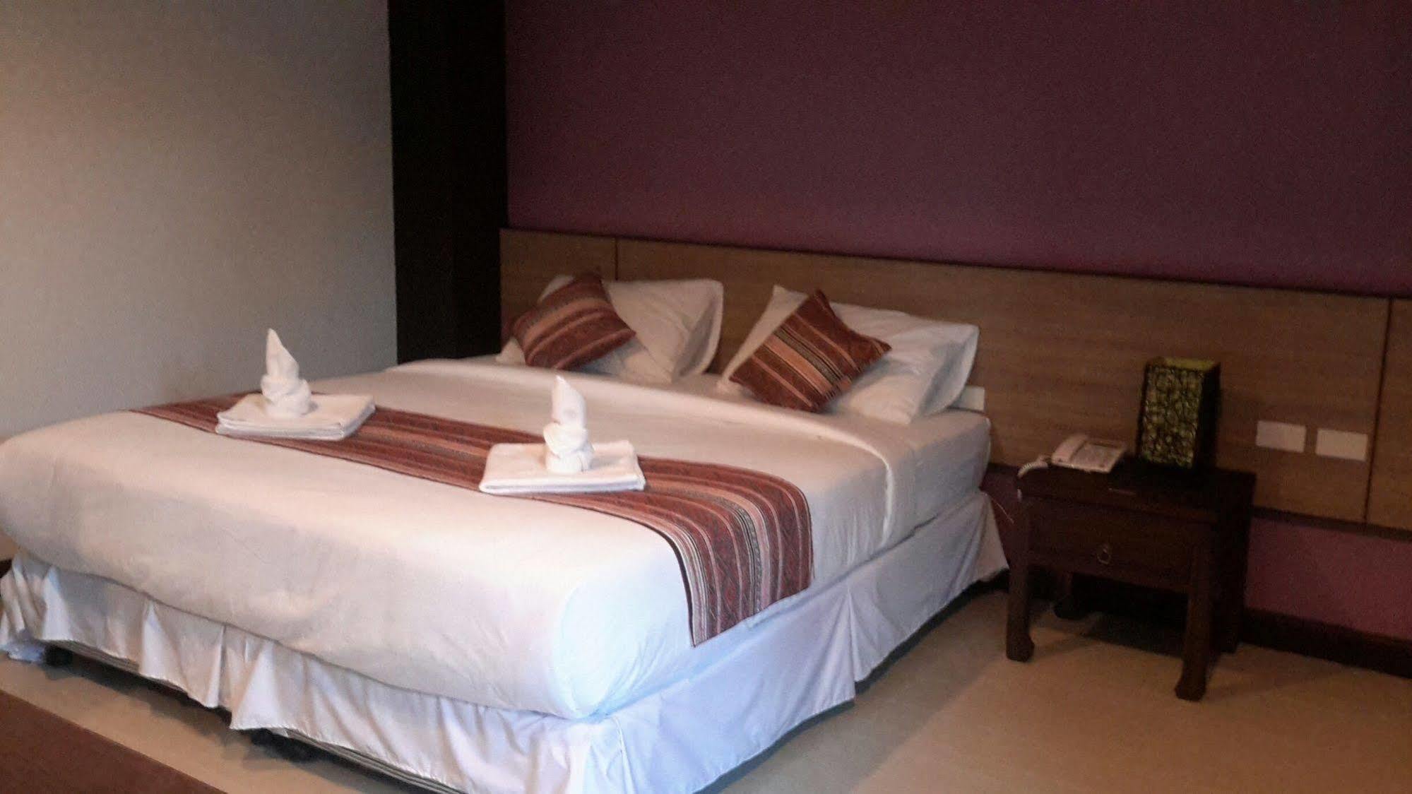 Oyo 1127 Baan Siam Hotel เชียงราย ภายนอก รูปภาพ