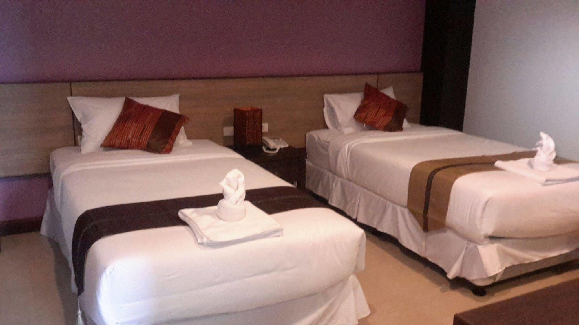 Oyo 1127 Baan Siam Hotel เชียงราย ภายนอก รูปภาพ